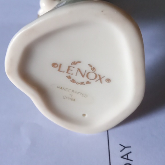 Lenox porcelain Dolphin figurine. - Picture 3 of 3